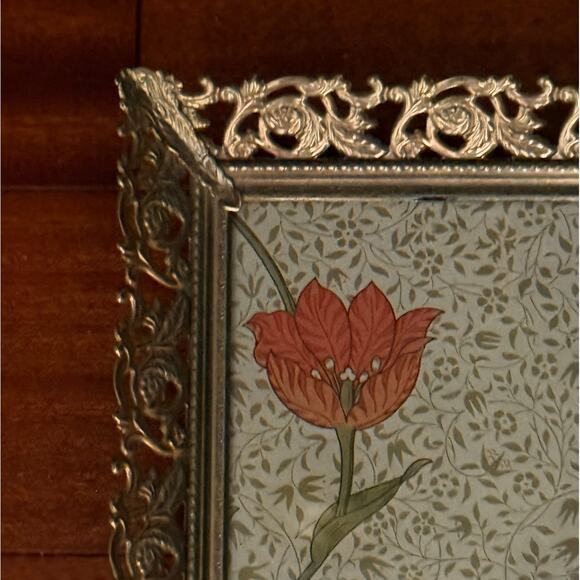 Vintage Goldtone Metal Picture Frame Ornate Mid Century Hollywood Regency 8 x 10 - Picture 5 of 7